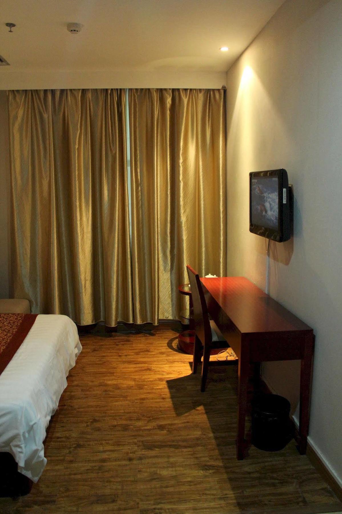 גואנגג'ואו Zhongda Jindu Hotel מראה חיצוני תמונה
