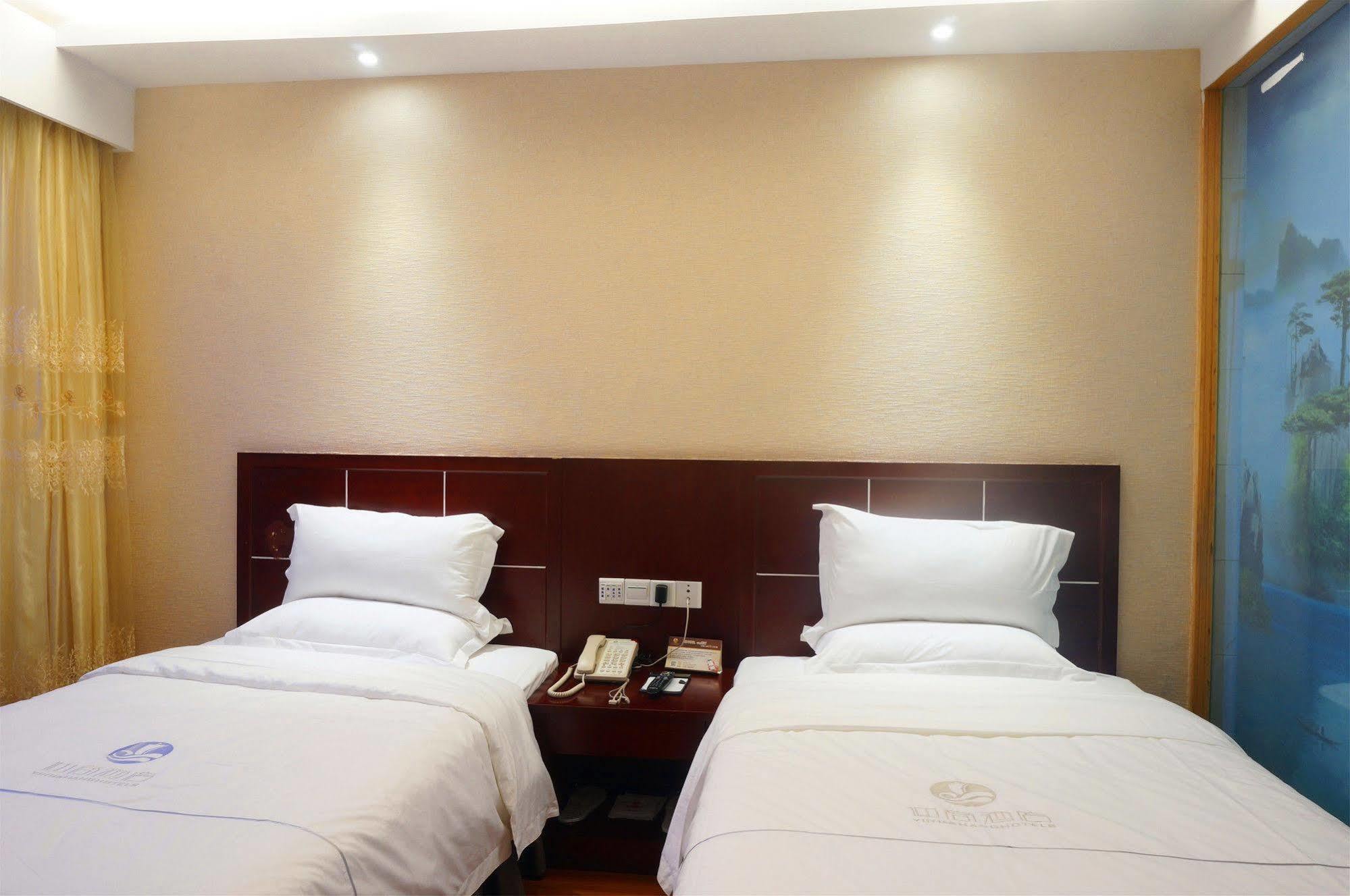 גואנגג'ואו Zhongda Jindu Hotel מראה חיצוני תמונה