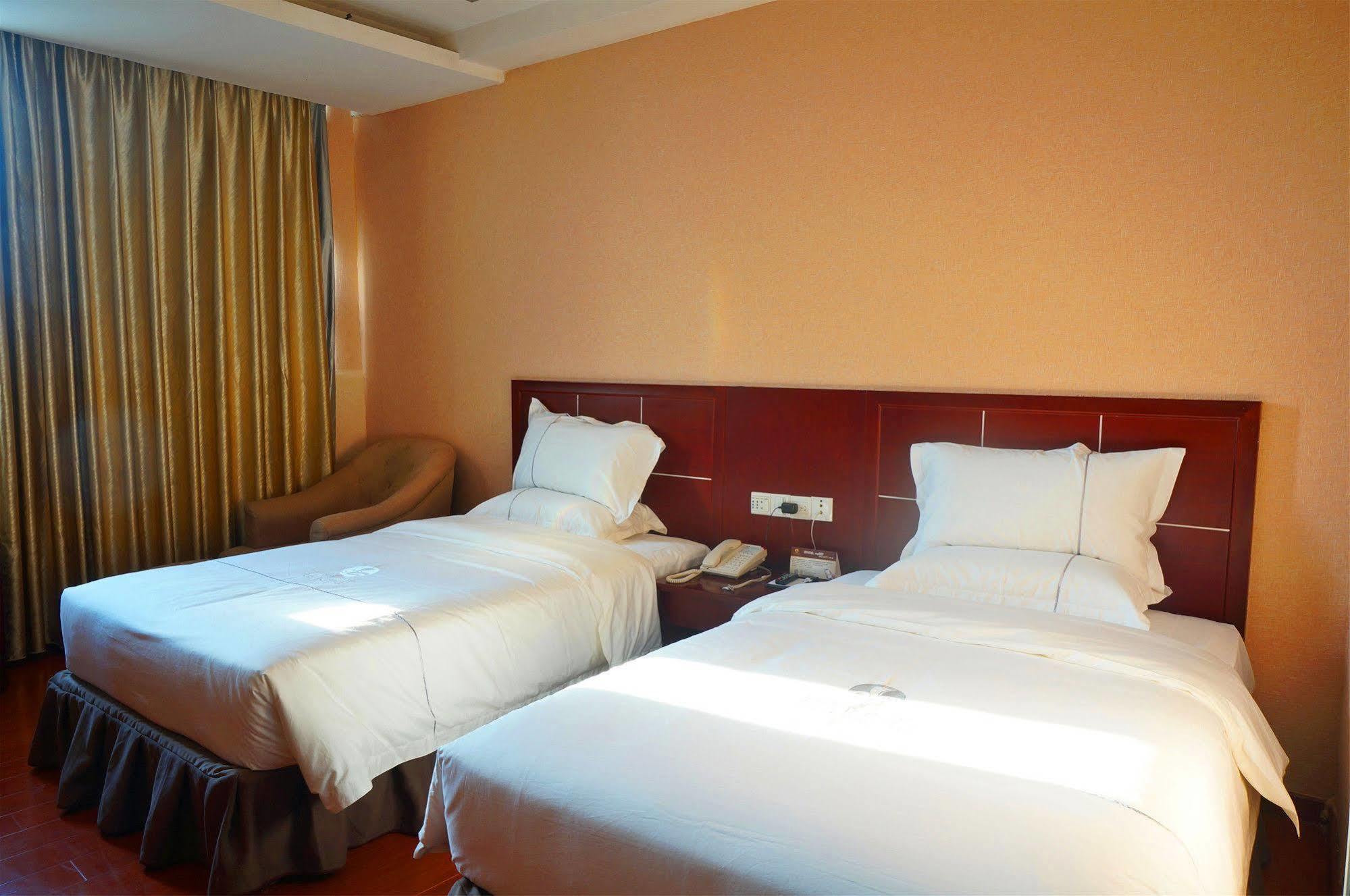 גואנגג'ואו Zhongda Jindu Hotel מראה חיצוני תמונה