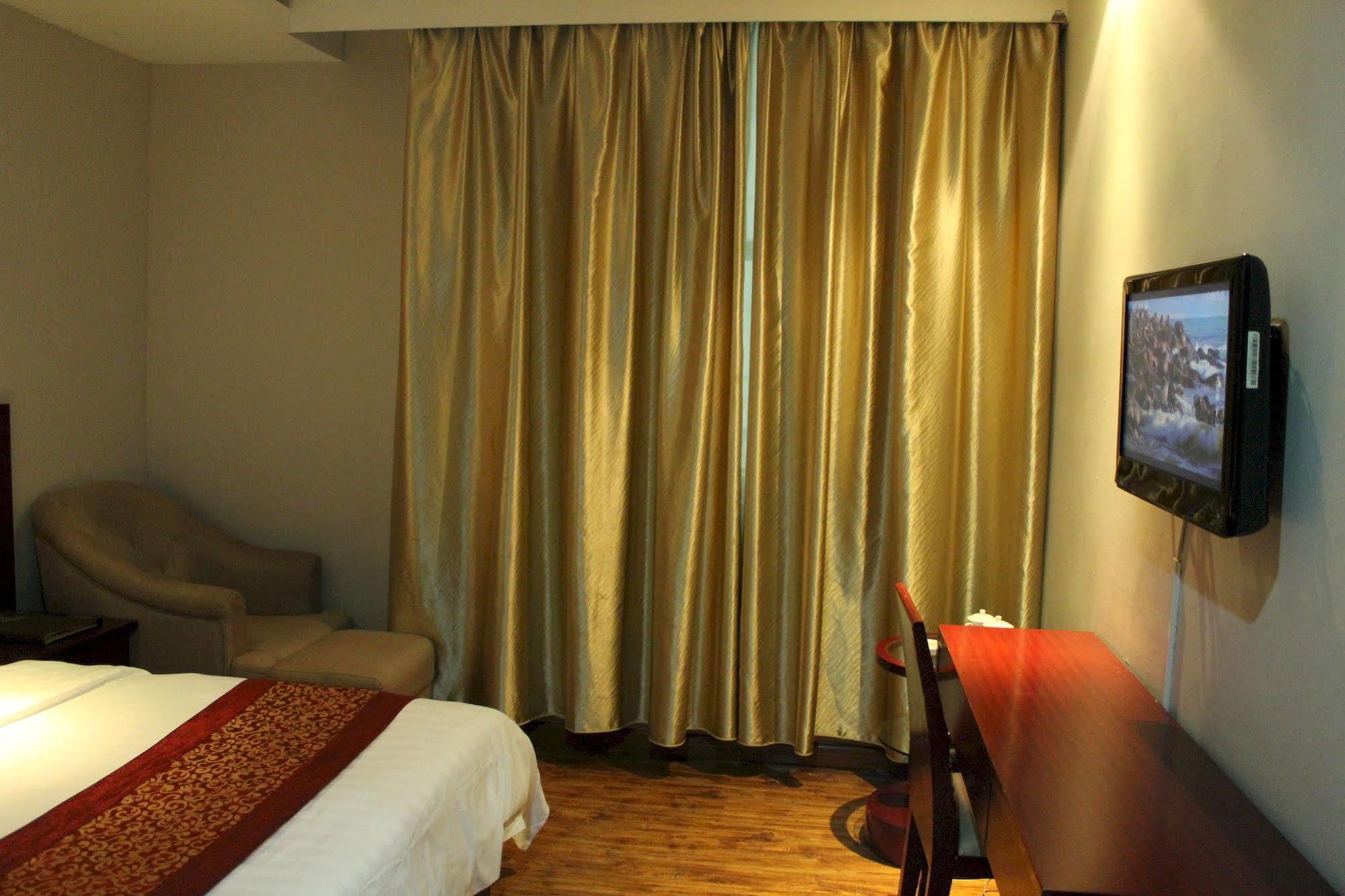 גואנגג'ואו Zhongda Jindu Hotel מראה חיצוני תמונה